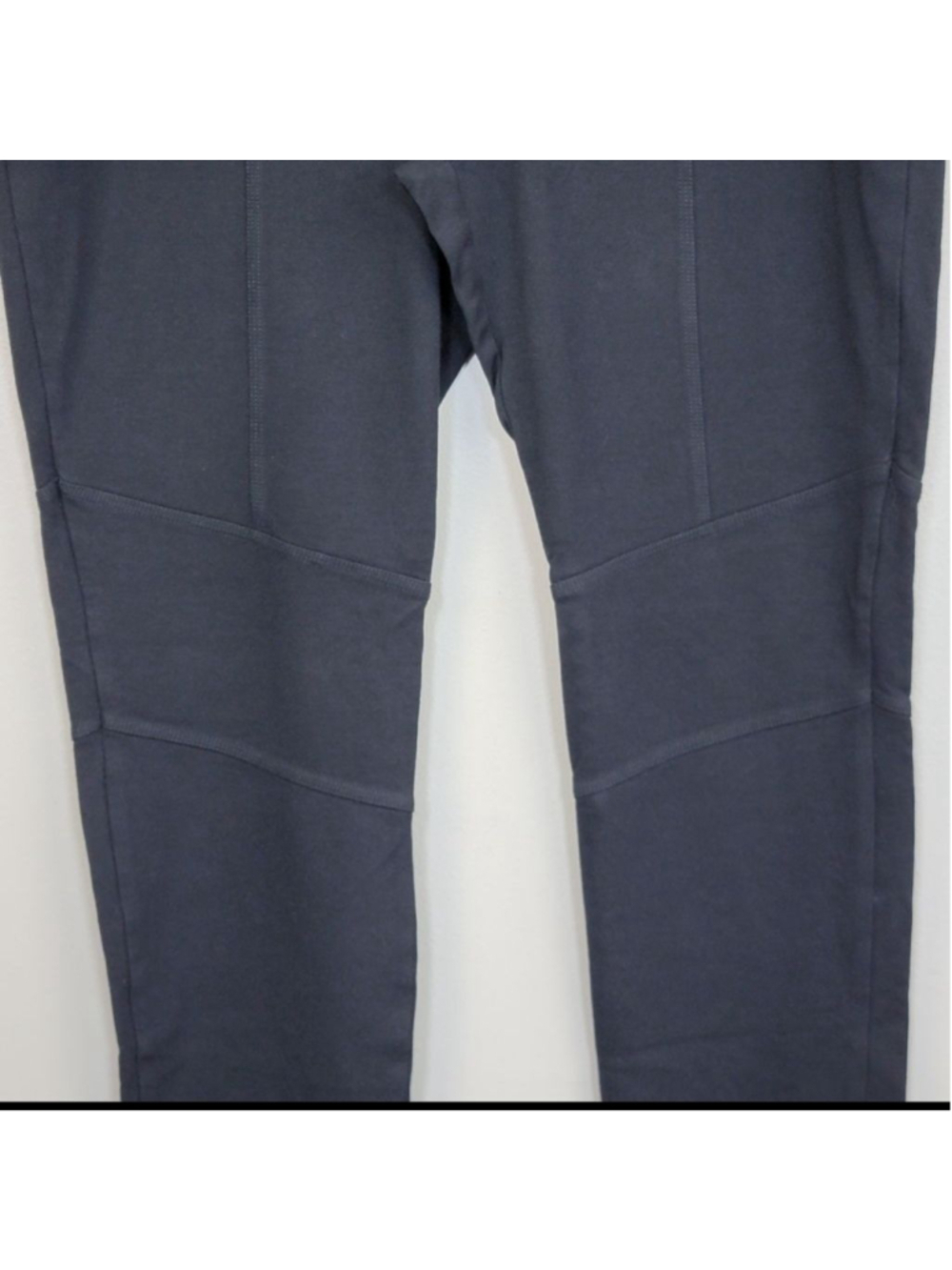CAbi #543 XL Mid Rise Ponte Knit Seamed Black Ankle Leggings Pull On Skinny Pant - Picture 4 of 11